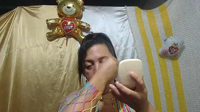 Snapshot of alina_maturehot chatting on 03/18/25, 04:58 alina maturehot online show from 03/18/25, 04:58