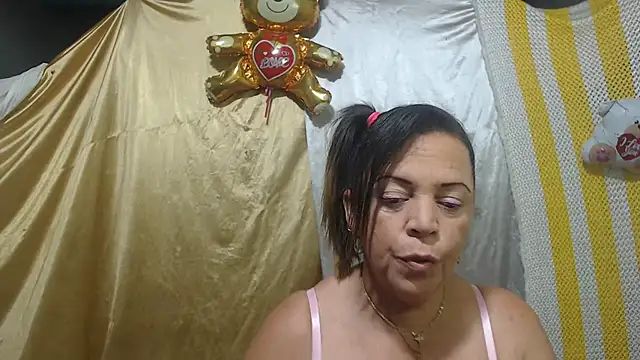 Snapshot of alina_maturehot chatting on 03/19/25, 12:12 alina maturehot online show from 03/19/25, 12:12