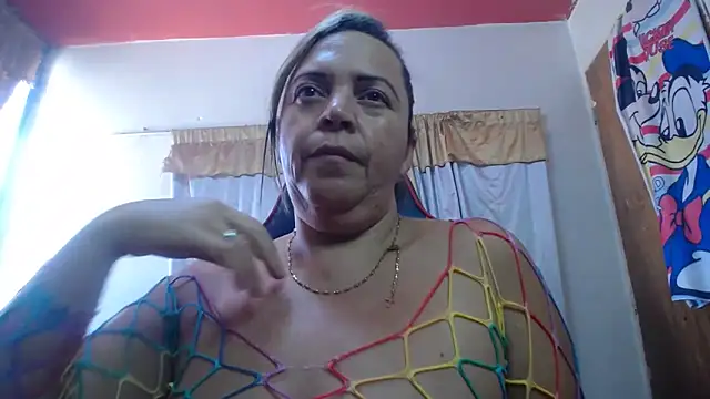 Snapshot of alina_maturehot chatting on 09/09/25, 02:49 alina maturehot online show from 09/09/25, 02:49