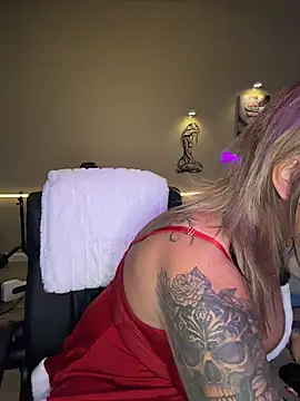 bossyroxy84 online show from 12/19/25, 01:12