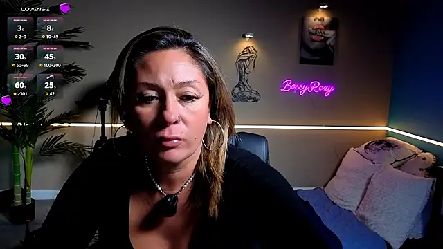 bossyroxy84 online show from 02/03/26, 01:15