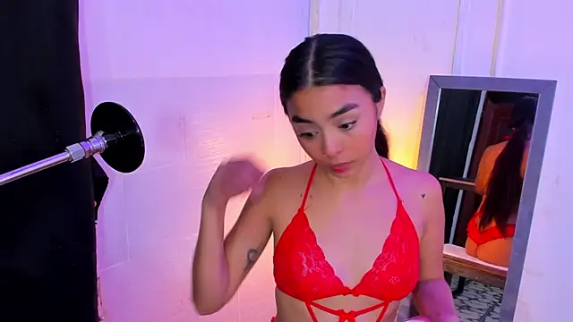 Snapshot of lanna_brunette chatting on 05/07/26, 01:38 lanna brunette online show from 05/07/26, 01:38
