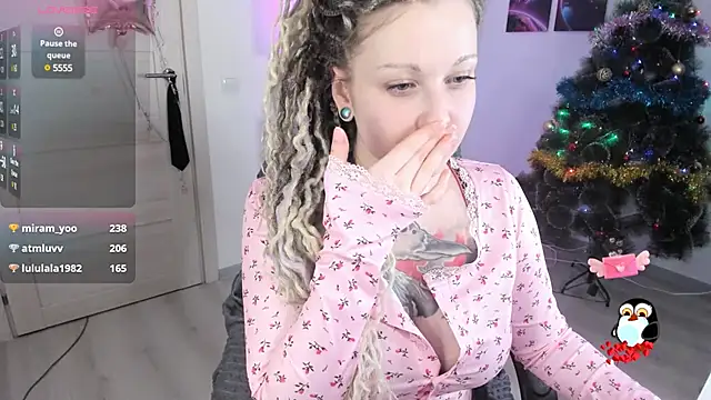 HoneySallyMoore online show from 01/01/25, 03:24