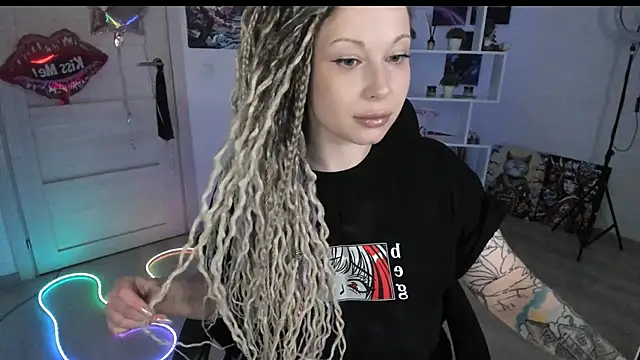 HoneySallyMoore online show from 04/03/26, 08:18