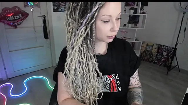 HoneySallyMoore online show from 04/04/26, 08:06