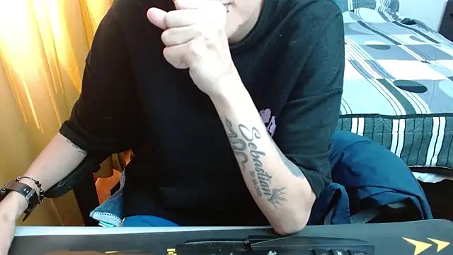 duo peludoo online show from 02/13/26, 04:14