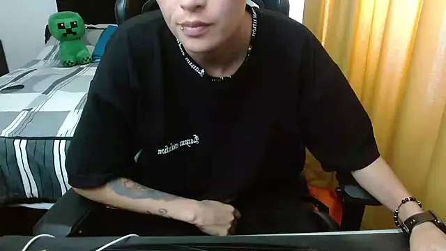 duo peludoo online show from 04/22/26, 03:46