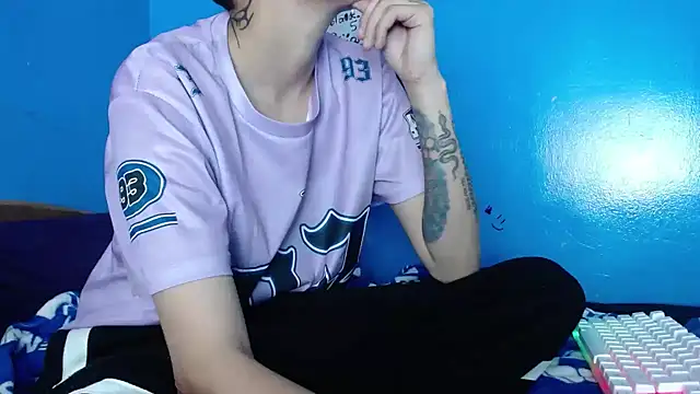 Snapshot of duo_peludoo chatting on 07/19/26, 03:43 duo peludoo online show from 07/19/26, 03:43