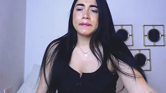 Snapshot of esperanza3517 chatting on 03/05/25, 07:27 esperanza3517 online show from 03/05/25, 07:27