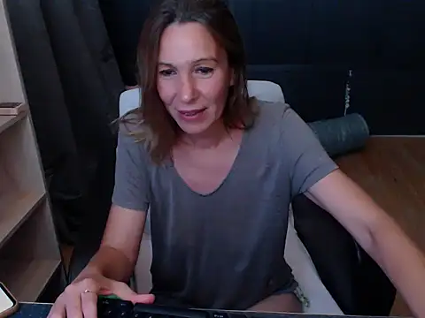 Snapshot of hannaha chatting on 07/03/26, 07:31 hannaha online show from 07/03/26, 07:31