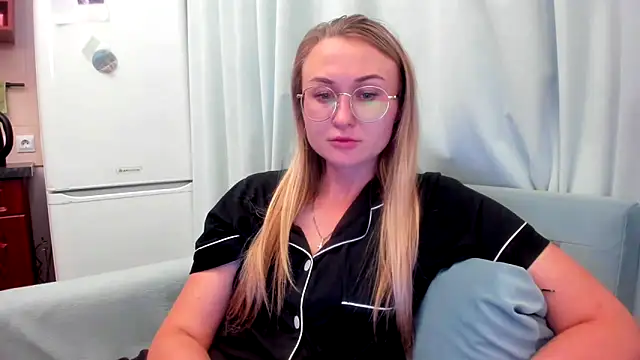 your Goddess Eva online show from 10/08/25, 07:22