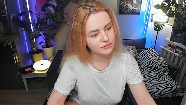 Snapshot of Alexa_Pirs chatting on 12/04/25, 09:12 Alexa Pirs online show from 12/04/25, 09:12