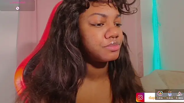 Daphnewalker   online show from 02/13/26, 12:34