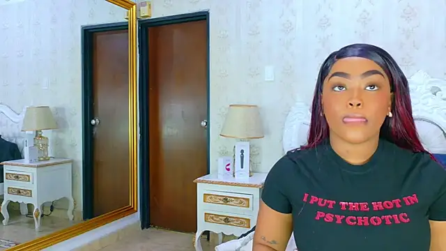 TianahGlow online show from 11/19/25, 08:20