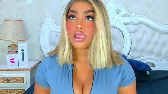 TianahGlow online show from 11/22/25, 09:03