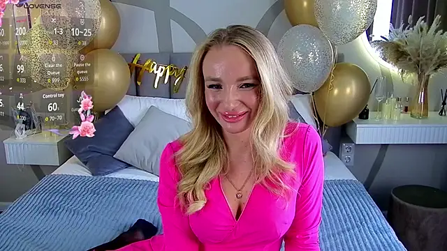 WoW  JuliaBlonde online show from 03/22/26, 03:21