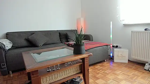 molicaremolicare online show from 11/28/25, 02:20