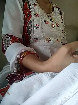 Snapshot of lovely----bhabhi chatting on 02/06/26, 05:45 lovely----bhabhi online show from 02/06/26, 05:45