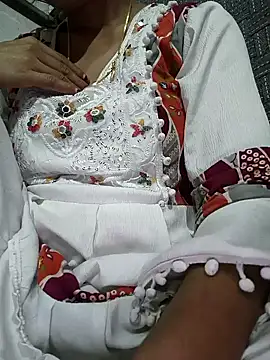 Snapshot of lovely----bhabhi chatting on 02/11/26, 01:32 lovely----bhabhi online show from 02/11/26, 01:32