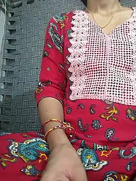 Snapshot of lovely----bhabhi chatting on 02/16/26, 02:18 lovely----bhabhi online show from 02/16/26, 02:18