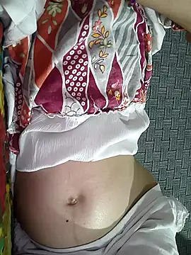 Snapshot of lovely----bhabhi chatting on 02/18/26, 04:58 lovely----bhabhi online show from 02/18/26, 04:58