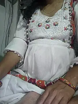 Snapshot of lovely----bhabhi chatting on 02/27/26, 12:54 lovely----bhabhi online show from 02/27/26, 12:54