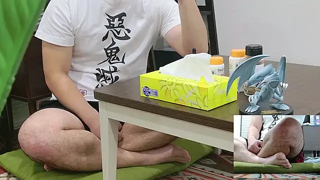 YARASERO-kun online show from 01/11/26, 10:42