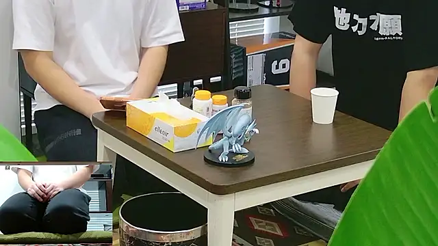 YARASERO-kun online show from 02/25/26, 04:44