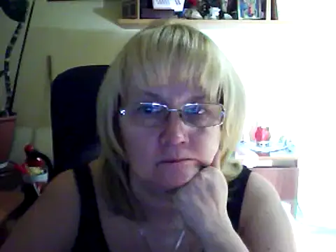 Snapshot of Violet5364 chatting on 02/14/25, 06:08 Violet5364 online show from 02/14/25, 06:08