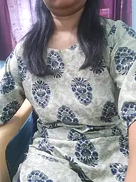 Snapshot of Jassi_Does chatting on 03/15/25, 08:37 Jassi Does online show from 03/15/25, 08:37