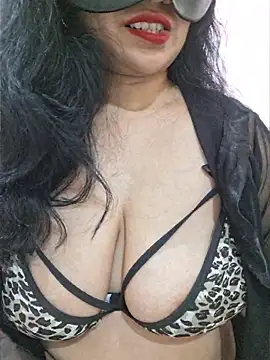 Snapshot of Jassi_Does chatting on 05/27/26, 01:57 Jassi Does online show from 05/27/26, 01:57