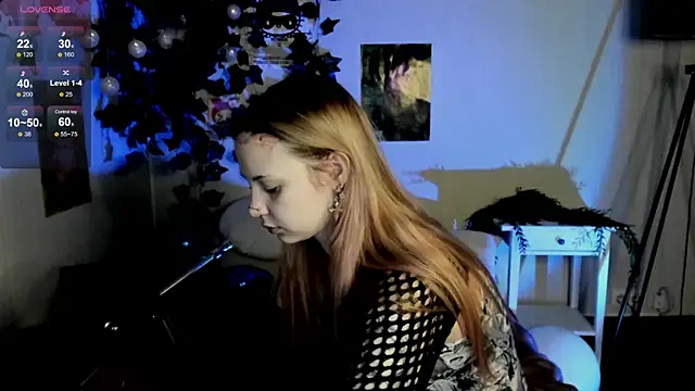 Snapshot of marynixoxo chatting on 02/23/25, 02:29 marynixoxo online show from 02/23/25, 02:29