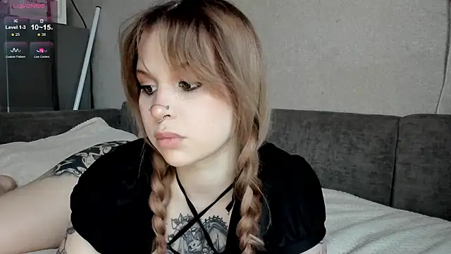 Snapshot of marynixoxo chatting on 03/21/25, 01:01 marynixoxo online show from 03/21/25, 01:01
