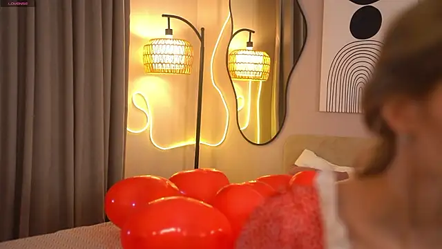 Snapshot of _Spring_Day_ chatting on 02/14/26, 08:11 Spring Day online show from 02/14/26, 08:11