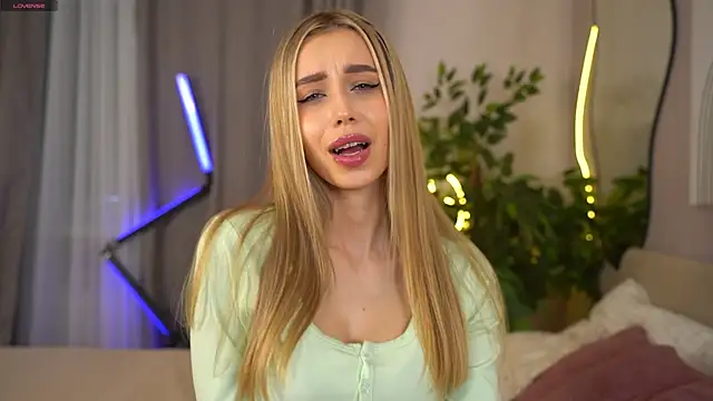  Spring Day  online show from 04/01/26, 08:15