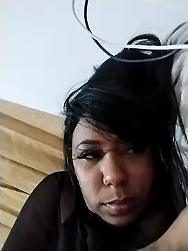 Snapshot of emma_purple_ chatting on 03/23/25, 08:48 emma purple online show from 03/23/25, 08:48