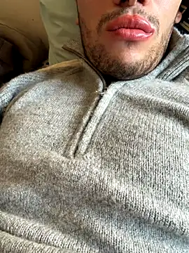 yaxxx03 online show from 12/14/25, 12:10