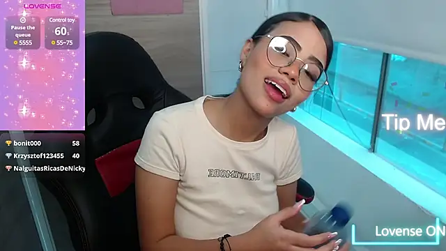 Snapshot of Sussan_love01 chatting on 03/05/25, 08:21 Sussan love01 online show from 03/05/25, 08:21