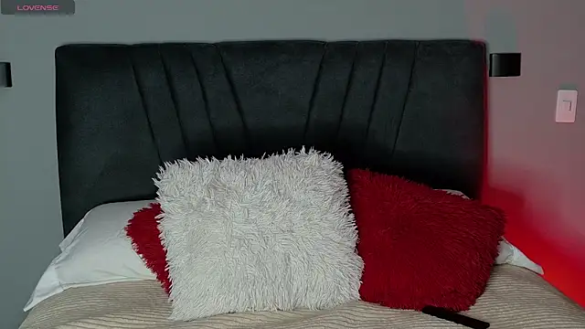 Snapshot of alejandra_jonees chatting on 03/15/25, 12:36 alejandra jonees online show from 03/15/25, 12:36