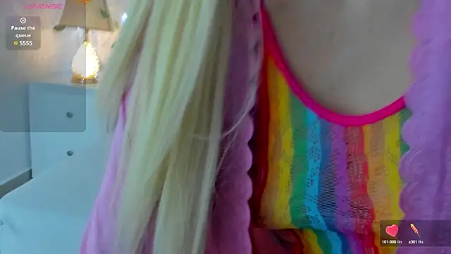 CandieGilson   online show from 03/10/25, 06:34