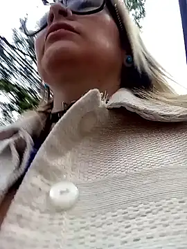 CandieGilson   online show from 10/17/25, 11:02