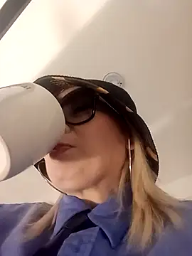 Snapshot of CandieGilson__ chatting on 02/05/26, 11:37 CandieGilson online show from 02/05/26, 11:37