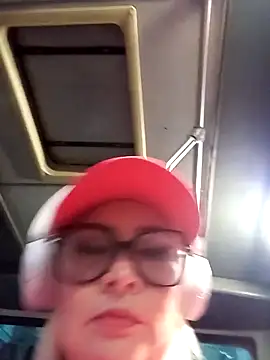 Snapshot of CandieGilson__ chatting on 02/17/26, 11:18 CandieGilson online show from 02/17/26, 11:18