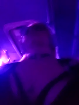 CandieGilson   online show from 04/08/26, 10:37