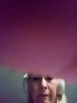 CandieGilson   online show from 04/09/26, 10:20