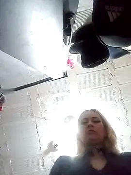 CandieGilson   online show from 04/15/26, 10:44