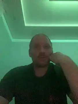 Snapshot of Krzysiekg123 chatting on 11/14/25, 07:34 Krzysiekg123 online show from 11/14/25, 07:34