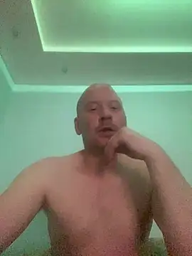 Snapshot of Krzysiekg123 chatting on 02/08/26, 08:23 Krzysiekg123 online show from 02/08/26, 08:23