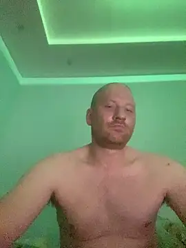 Snapshot of Krzysiekg123 chatting on 02/13/26, 09:11 Krzysiekg123 online show from 02/13/26, 09:11