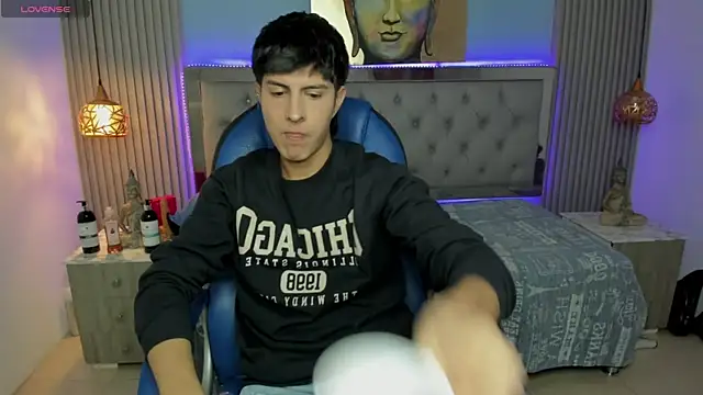 Estiv18  online show from 11/25/25, 03:06